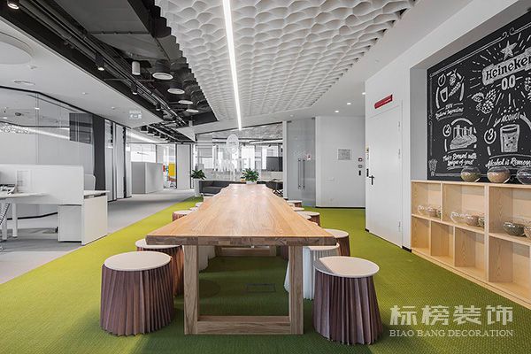 寫字樓辦公室裝修什么風(fēng)格好？